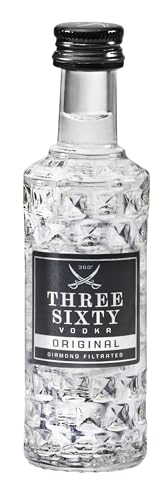 THREE SIXTY VODKA ,Diamond filtrated Vodka ,In der einzigartigen Facettenschliff-Flasche ,Ein ungewöhnlich mildes und weiches Geschmacksprofil ,0,04L ,37,5% von 360° Three Sixty