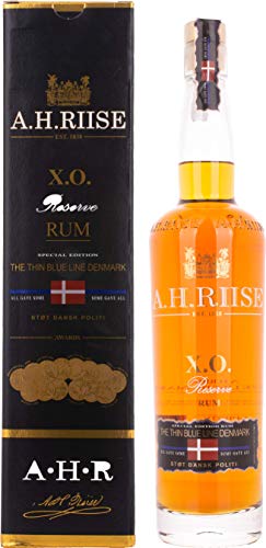 A.H. Riise XO The Thin Blue Line| Premium Spirituose auf Rumbasis | Lieblicher Geschmack | 700 ml | 40% Vol. von A.H. Riise