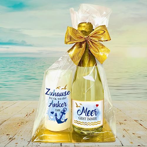 Maritimes Geschenkset - Piccolo Beerenperlwein Meer geht immer mit Kerze "Zuhause ist, wo der Anker fällt" - Sekt mit Stumpenkerze als Geschenk | Möwe Leuchtturm Meer See Anker Heimathafen von AV Andrea Verlag