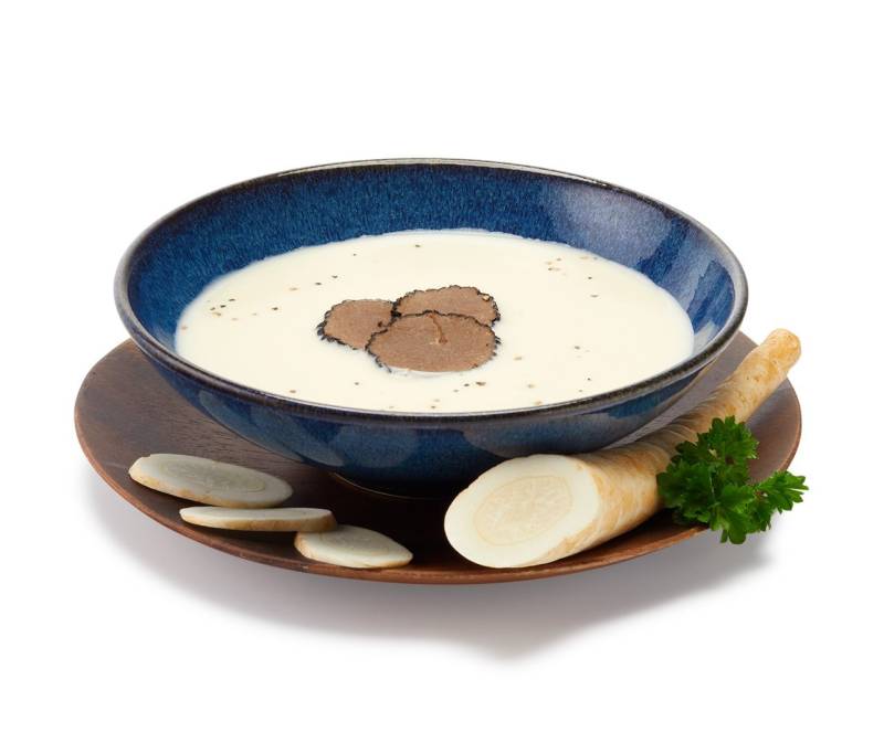 getrüffelte Petersilienwurzelsuppe mit Apfel-Sellerie-Geröstl von Alois Dallmayr KG