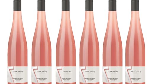 Entdecken Sie den Charme des Muskat-Trollinger Rosé: Ein vollmundiges Weinabenteuer aus Schwaben mit exotischer Note und langanhaltendem Genuss! von Amalienhof