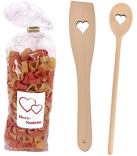 Balna Herznudeln Nudeln in Herzform 250g Geschenkset mit Kochlöffel Herz + Pfannenwender Holz Herzmotiv ideal für Hochzeit Weihnachten Geburtstag von Balna