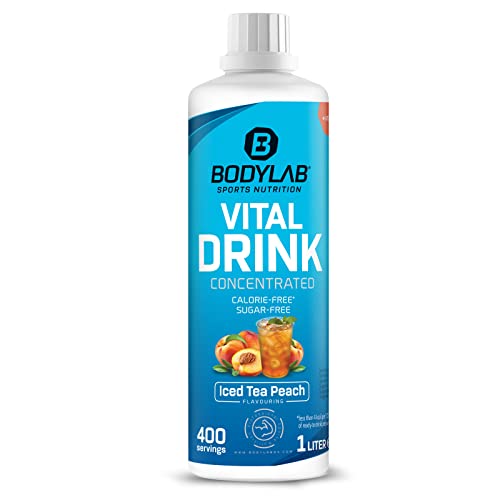 Bodylab24 Vital Drink Concentrated Eistee-Pfirsich 1000ml, Getränkekonzentrat zuckerfrei, Zero Sirup, mit Vitaminen und L-Carnitin, Sportgetränk mit wenig Kalorien von Bodylab24