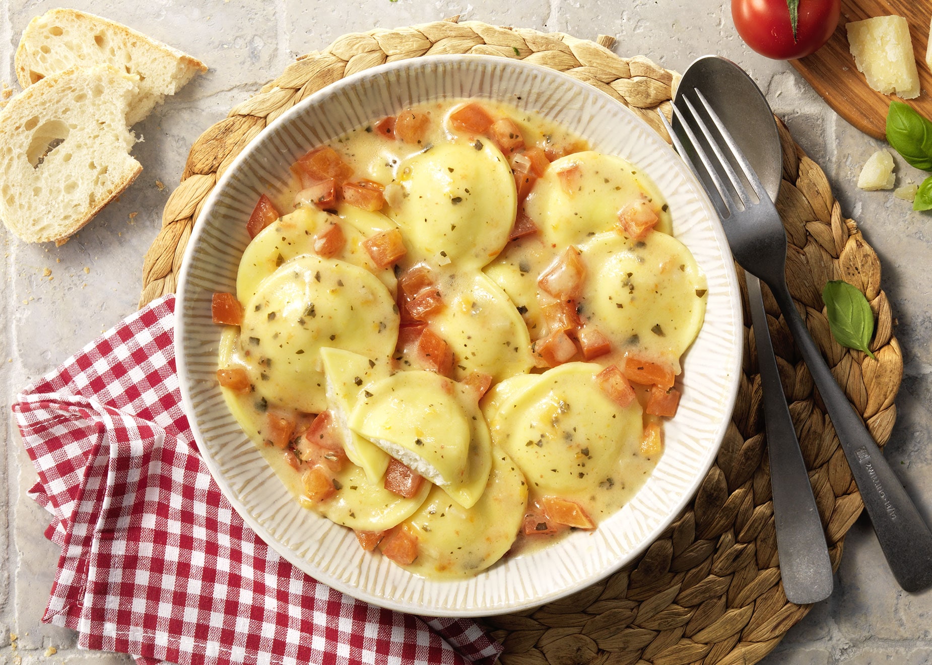 Gefüllte Lunette formaggio e pomodori von Bofrost