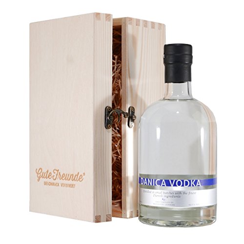 Braunstein Danica Vodka mit Geschenk-Holzkiste von Braunstein