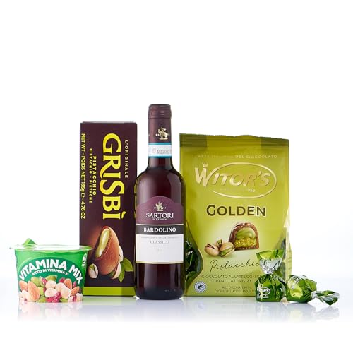 Caravella Fine Food – Feinkost Geschenk„Pistazie Nr. 1“ – Bardolino italienischer Rotwein 50 cl, Pistazienmilchschokolade, Schokoladenkekse mit Pistaziencreme, Vitamin Mix Snack von CARAVELLA FINE FOOD