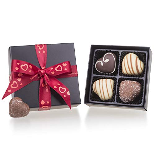 ChocoHeart - Herz-Pralinen - vier handgemachte Pralinen in schwarzer Schachtel - Schokolade - Geschenk - Frauentag von CHOCOLISSIMO