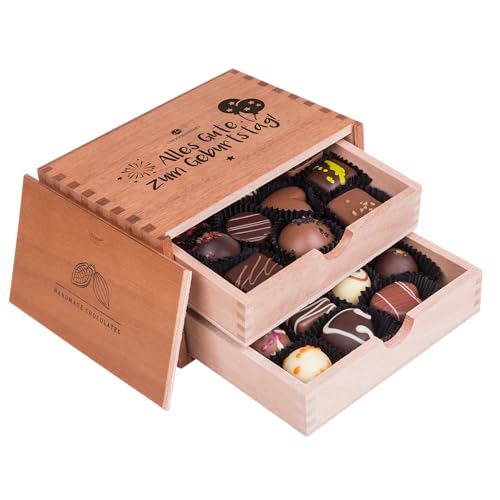 CHOCOLISSIMO - Pralinen Geschenk zum Geburtstag - Geburtstagsgeschenk für Frauen und Männer - 20 Stück in Holzbox, mit Alkohol - Alles Gute zum Geburtstag, Schokolade Geschenk, Geschenkidee von CHOCOLISSIMO