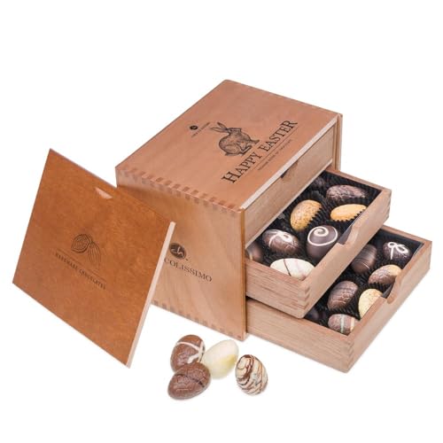 CHOCOLISSIMO - Ostergeschenk – 30 edle, handgefertigte Pralinen in stilvoller Holzbox – Luxuriöse Pralinenmischung für Genießer, Geschenkidee für Frauen, Männer, Mama, Papa, Premium Osterschokolade von CHOCOLISSIMO