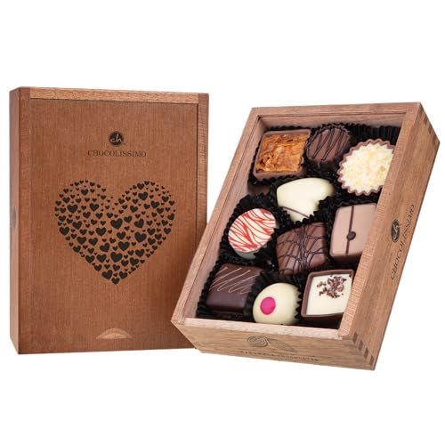 Elegance - Liebe - 10 Edle Pralinen | Premium Qualität in edler Holz-Box | Holzkästchen | Ich liebe dich Schokolade | Valentinstag | Geschenkidee | Männer | Frauen | Geburtstag von CHOCOLISSIMO