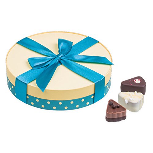 Sweet Cake Midi - 9 Pralinen in Kuchenstück-Form | Premium Qualität | Geschenkidee | Geschenk | Geburtstag | Dankeschön | Hochzeitsgeschenk | Muttertag | Vatertag | Mitbringsel Erwachsene von CHOCOLISSIMO