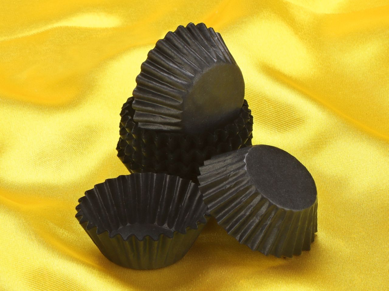 Pralinenkapseln 25mm schwarz 2000 Stück von Cake-Masters