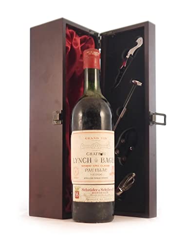 Chateau Lynch Bages 1969 Grand Cru Classe St Julien in einer mit Seide ausgestatetten Geschenkbox, da zu 4 Weinaccessoires, 1 x 700ml von Chateau Lynch Bages