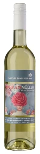 Fräulein Müller aus dem Rosengarten: Lebhafte Frische und Finesse im Sommerwein-Mix. Erleben Sie die Renaissance des Müller-Thurgau mit einem Hauch Sauvignon Blanc. Eine Streicheleinheit für die Sinne von Christian Bamberger