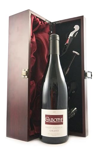 Cotes du Rhone Villages Massif d'Uchaux Garance 2009 Domaine La Cabotte (Red wine) in einer Geschenkbox, da zu 4 Weinaccessoires, 1 x 750ml von Cotes du Rhone