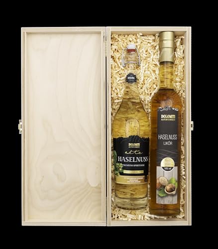 Geschenk-Set Dolomiti Haselnuss 2er Set in Holzkiste/Alte Haselnuss und Haselnuss Schnaps/je 1 x 0,5 l/Beste Qualität aus Österreich/Für alle Berg-Freunde/Alpines Geschenk/Bergliebhaber von DOLOMITI ALPENFEINKOST