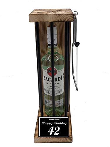 Bacardi Geschenk 42 Geburtstag Eiserne Reserve Black Edition Bacardi Carta Blanca Rum (1 x 0.7 l) incl. Säge -s- Happy Birthday 42 Geburtstag von Genial-Anders