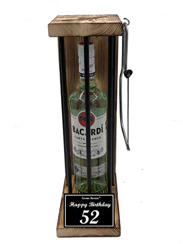 Bacardi Geschenk 52 Geburtstag - für Männer und Frauen Eiserne Reserve Black Edition Bacardi Carta Blanca Rum (1 x 0.7 l) incl. Säge -s- Happy Birthday 52 Geburtstag von Genial-Anders