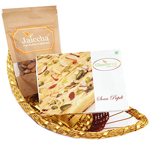 Ghasitaram Gifts Diwali Gifts Boat Basket of Soan Papdi and Almonds von Ghasitaram Gifts