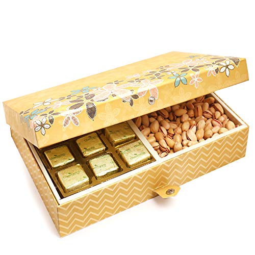 Ghasitaram Gifts Diwali Gifts Diwali Chocolates - Gold 4 Print 12 Pcs Chocolates,Almonds and Pistachios Hamper Box von Ghasitaram Gifts