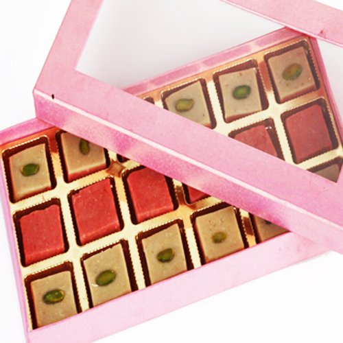 Ghasitaram Gifts Indian Sweets - Sugarfree Strawberry Squares in Pink Box von Ghasitaram Gifts