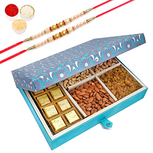 Ghasitaram Gifts Rakhi Gifts for Brothers Dryfruit - Blue 6 Part of MEWA Bites 10 pcs, Almonds, Cashews, Pistachio and Raisins with 2 Pearl Rakhis von Ghasitaram Gifts