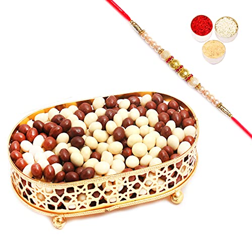 Ghasitaram Gifts Rakhi Gifts for Brothers Rakhi Chocolate Golden Small Metal Tray Filled with Nutties with Pearl Rakhi von Ghasitaram Gifts