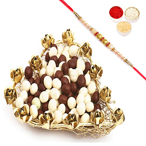 Ghasitaram Gifts Rakhi Gifts for Brothers Rakhi Chocolate Mesh Heart Nutties Tray with Pearl Rakhi von Ghasitaram Gifts