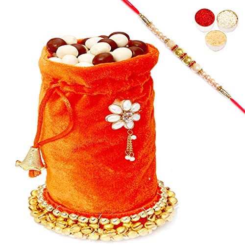 Ghasitaram Gifts Rakhi Gifts for Brothers Rakhi Chocolate Orange Velvet Nutties Potli with Pearl Rakhi von Ghasitaram Gifts