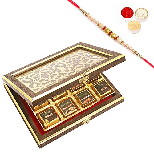 Ghasitaram Gifts Rakhi Gifts for Brothers Wooden Lazer 12 pcs Assorted Sugafree Chocolates Box with Pearl Rakhi von Ghasitaram Gifts