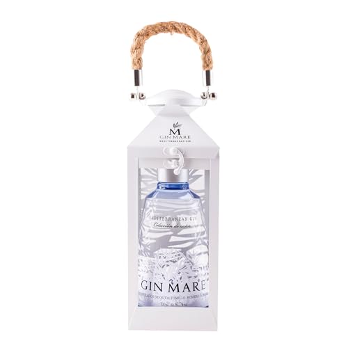 Gin Mare - Der mediterrane Gin - Laterne Geschenkset - Würzig-aromatisch inspiriert von der einzigartigen Geschmackswelt der Mittelmeerregion - 0.7L/42.7% Vol. von Gin Mare