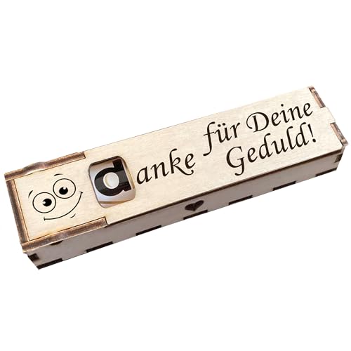 Danke für Deine Geduld! - Holz Geschenkbox geschliffen mit Spruch Lasergravur inkl. Duplo Schokoriegel Schokolade Geschenkidee Handarbeit von Girahlutions