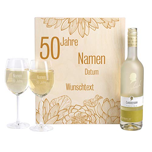 Herz & Heim® Stilvolles Wein-Geschenk zur Goldenen Hochzeit mit gravierten Leonardo Weingläsern und Maybach Weißwein zur Auswahl in Weinkiste Chardonnay von Herz & Heim