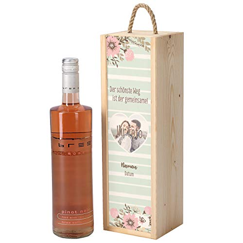 Herz & Heim® Weingeschenk zur Hochzeit mit Bree Wein zur Auswahl in Weinkiste mit persönlichem Aufdruck Rosé von Herz & Heim