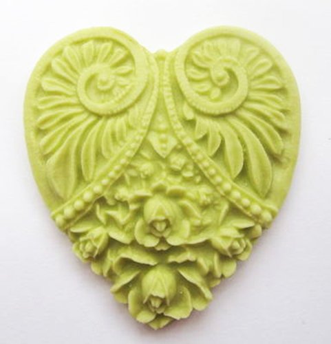 12 handgemachte 4.5cm x 5cm Herzen aus Zucker: Limettengrün / Lime Green von Holly Cupcakes