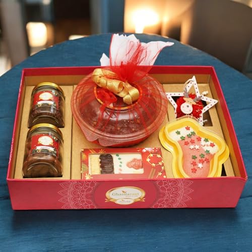 Ghasitaram Gifts Jaiccha Christmas Gifts Pink Hamper Tray with 500 gms Plum Cake von Jaiccha