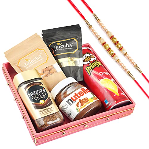 Jaiccha Ghasitaram Rakhi Gifts for Brothers - Pink Square Tray of Almonds, MEWA Bites, Coffee, Hazelnut Chooclate Spread, Potato Chips with 2 Pearl Rakhis von Jaiccha