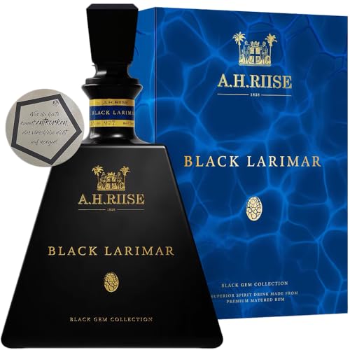 A.H. Riise Black Larimar | Black Gem Collection 0.7 l | Premium Spirituose auf Rumbasis | Luxus Range | 700 ml | 45.20% vol | inkl. LOVEVINO Silver Button Sticker von LOVEVINO.eu