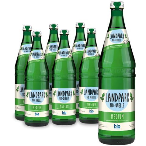 Landpark Bio-Mineralwasser Medium, 18 x 0,75 l in Glasfalschen - mit milder Kohlensäure - Reich an wichtigen Nährstoffen wie Calcium und Magnesium von Landpark