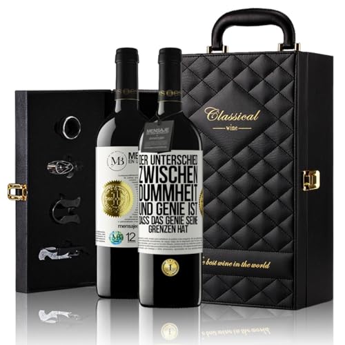 «Der Unterschied zwischen Dummheit und Genie ist dass das Genie...» Flaschenpost. Geschenk-Luxus-Aktentasche 2x Premium Rotwein Reserve 12 Monate und Set mit 4 Accessoires. Etikett Weiß ANPASSBAR von Mensaje en una Botella