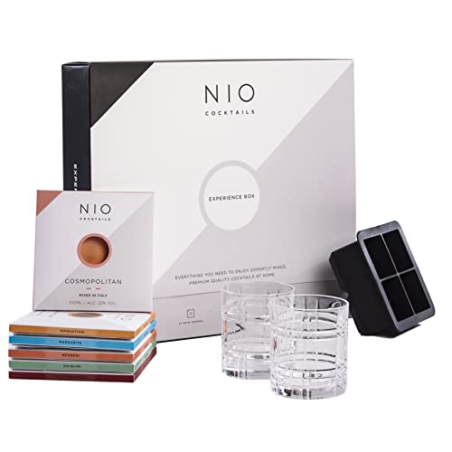 NIO Cocktails - Große-Klassiker-Bar-Set, mit 2 Kristallgläsern, Eiswürfelform und 6 Vorgemischten Drinks zu Jeweils 10 cl (Negroni, Cosmopolitan, Margarita, Manhattan, Daiquiri, Old Fashioned), 50 cl von NIO Cocktails