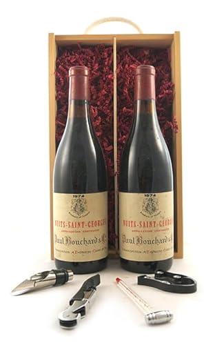 Nuits Saint Georges 1974 Paul Bouchard & Cie (Red wine) Twin Pack in einer Geschenkbox, da zu 4 Weinaccessoires, 2 x 750ml von Nuits Saint Georges