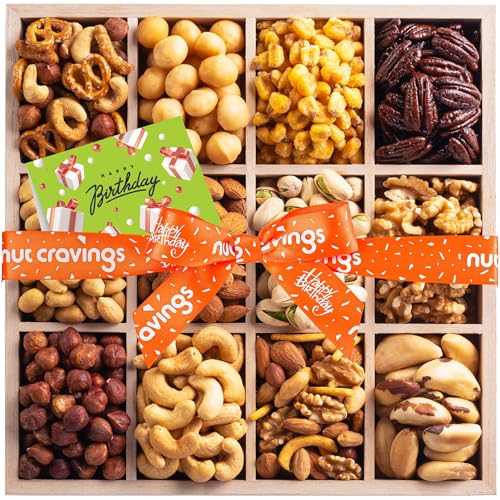 NUT CRAVINGS Gourmet Collection – Happy Birthday Nuts Geschenkkorb mit HB-Band in wiederverwendbarem Holztablett (12 Sortimente) Lebensmittelplatte, Bday Care Paket Vielfalt, Gesund Koscher von Nut Cravings