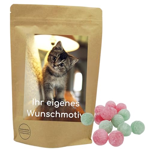 Deine Naschbox | Naschbeutel mit eigenem Motiv | kompostierbar | Größe M | gefüllt mit 450g Saure Bonbon Kugeln - 2 Sorten Mix - Erdbeere & Apfel von PE ÄM