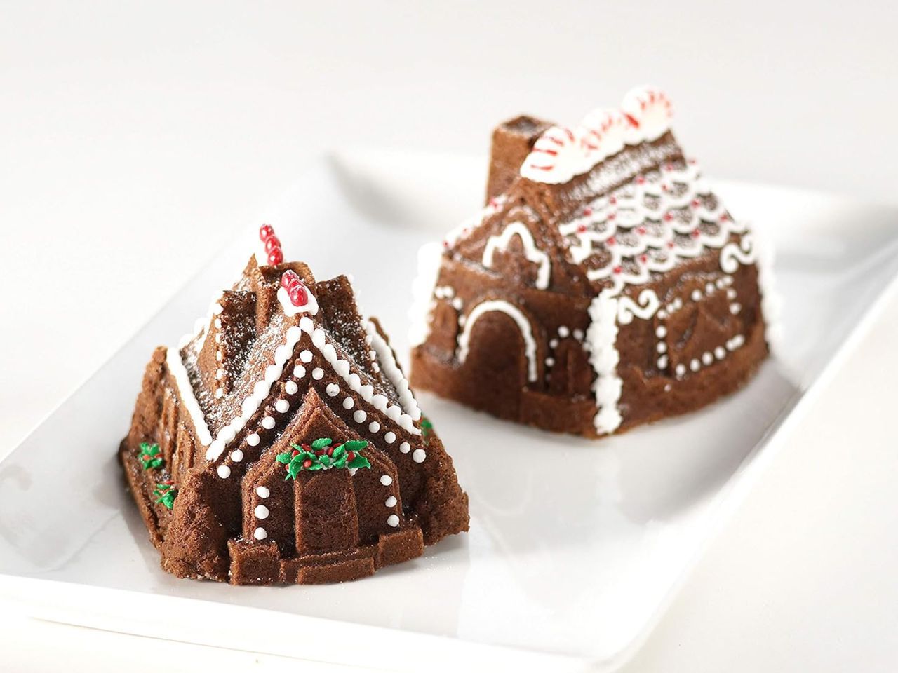 Nordic Ware Gingerbread House Duet Pan von Nordic Ware