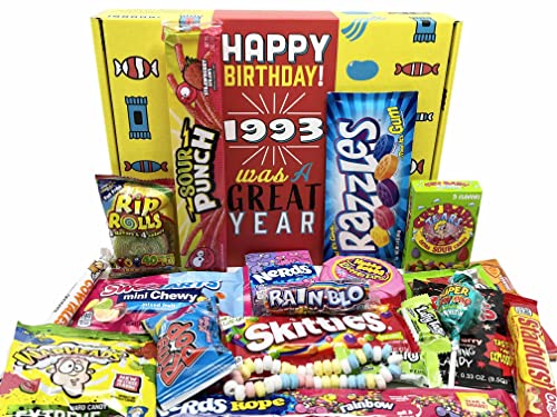 RETRO CANDY YUM 1993 31. Geburtstag Geschenke für Frauen und Männer – Vintage sortierte Süßigkeiten für Sie oder Ihn – 31 Jahre alte Mann und Frau nostalgische Kindheit Süßigkeiten Geschenkbox von RETRO CANDY YUM