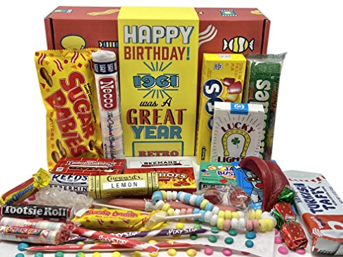 RETRO CANDY YUM Geschenkbox zum 63. Geburtstag, nostalgische Süßigkeitenmischung aus der Kindheit für 63 Jahre alte Frau oder Mann, geboren 1961 Jr von RETRO CANDY YUM