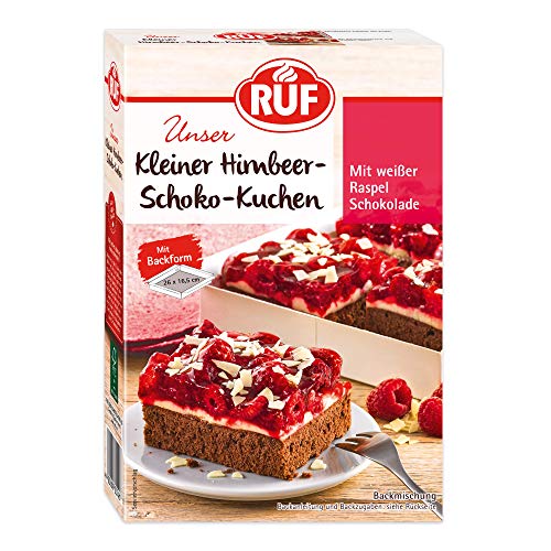 RUF Kleiner Himbeer-Schokokuchen, Mini-Kuchen mit feiner Puddingcreme, Himbeeren und weißen Schokoraspeln, inkl. Backform, 1x252g von RUF