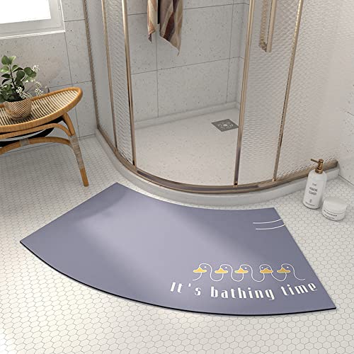 Gebogene Badematte, Eckteppiche for runde Duschräume, Badezimmer, super saugfähiger Kieselalgenschlamm, fächerförmige Duschmatte, Bodenfußmatte, rutschfest(Bathing Time,45x100cm) von SHOUKAII