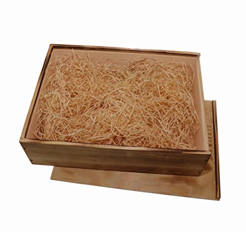 Schwarzwald Metzgerei - Weinkiste mit Schiebedeckel und Deko Holzwolle - Geschenkbox - Holzkiste aus Holz mit individuell beflammter Oberfläche für 3 Flaschen - 360 x 272 x 100 mm (Inkl. Holzwolle) von Schwarzwald Metzgerei Schaufler